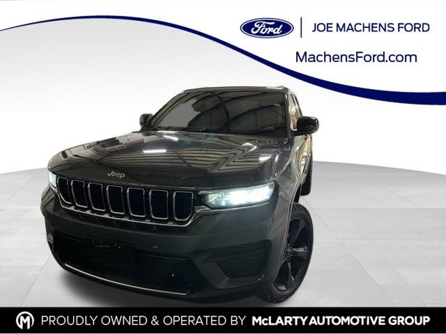 Used 2023 Jeep Grand Cherokee Laredo AWD/4WD image 1
