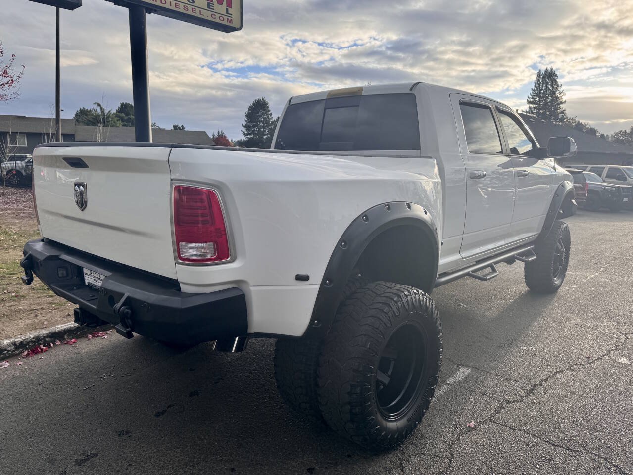 Used 2015 RAM 3500 Laramie Longhorn AWD/4WD image 4