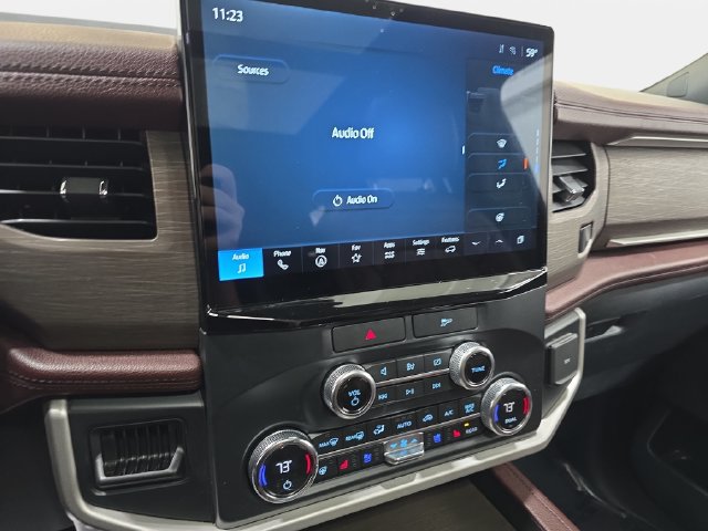 Used 2022 Ford Expedition Limited AWD/4WD image 19