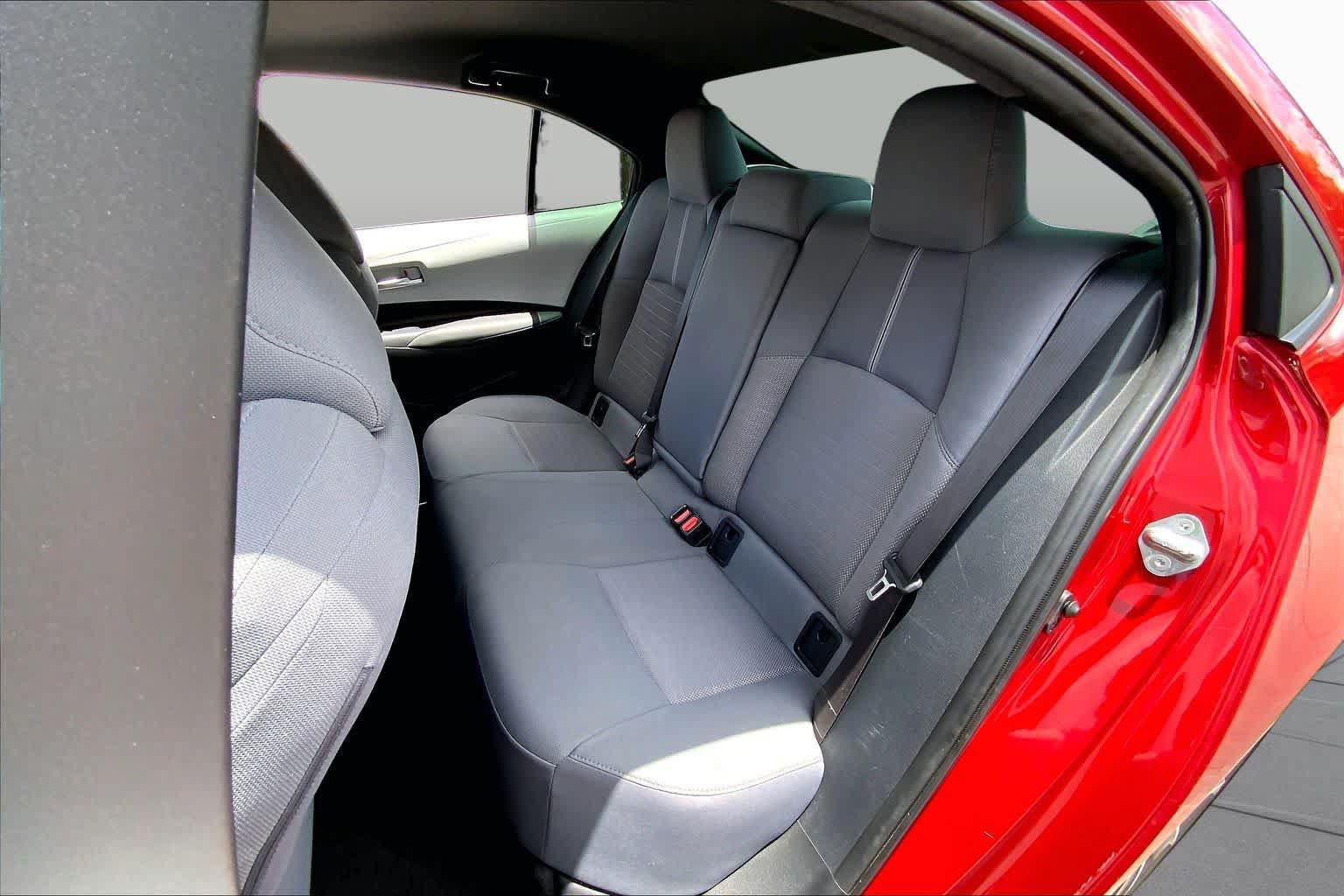 Used 2020 Toyota Corolla SE FWD image 19