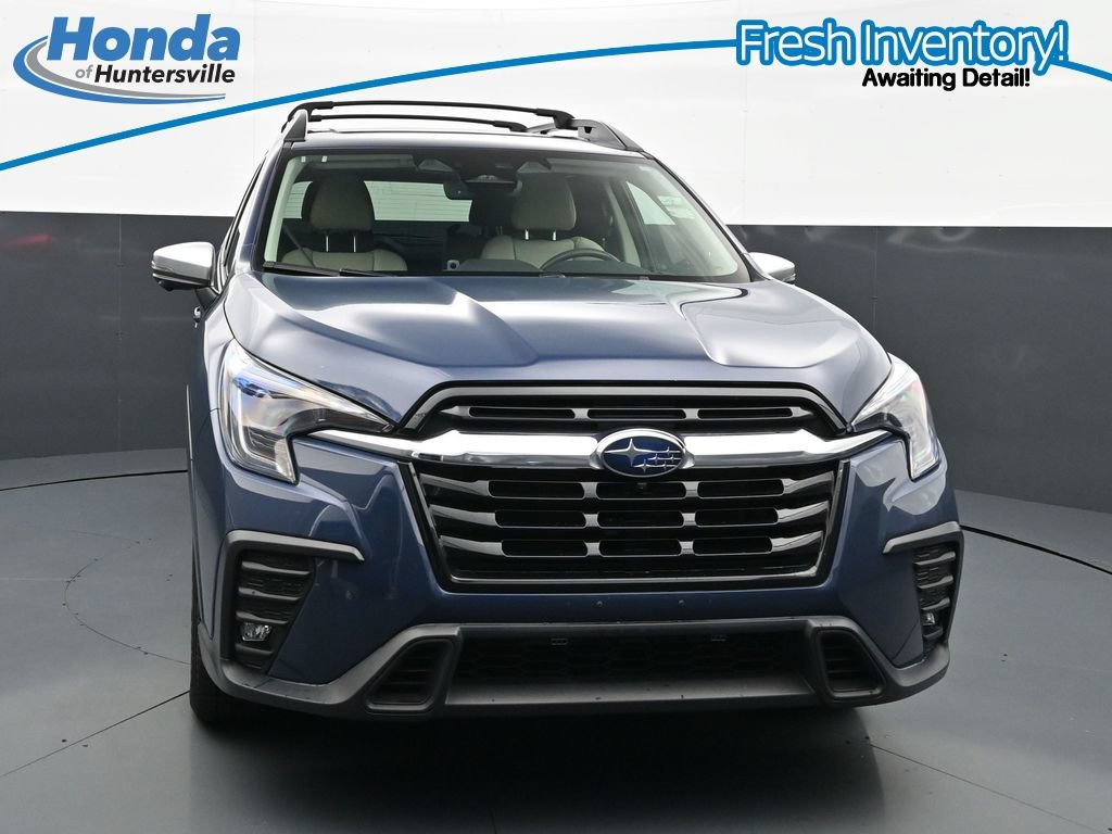 Used 2023 Subaru Ascent Limited w/ Technology Package AWD/4WD image 3