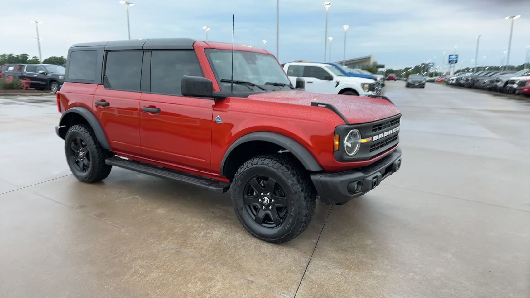Used 2022 Ford Bronco Black Diamond AWD/4WD image 9