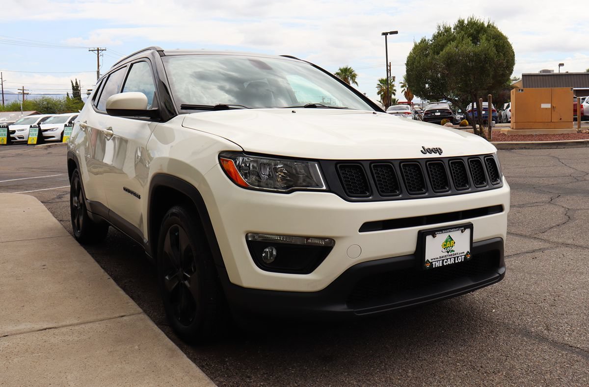 Used 2019 Jeep Compass Latitude FWD image 18