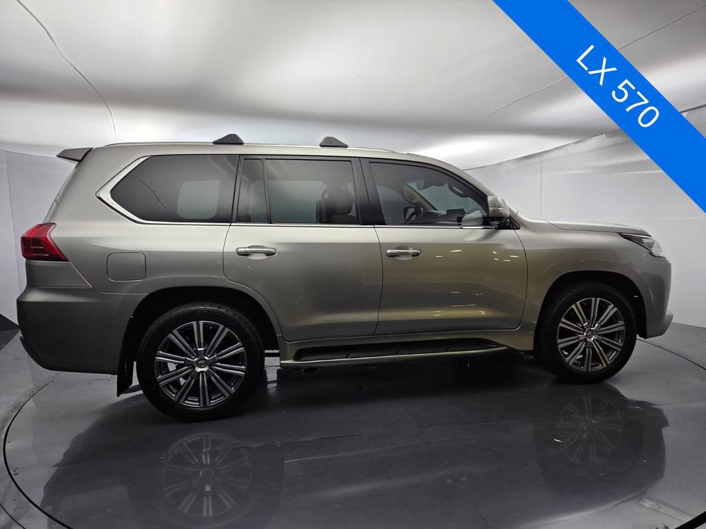 Used 2017 Lexus LX 570 4WD w/ Luxury Package image 6