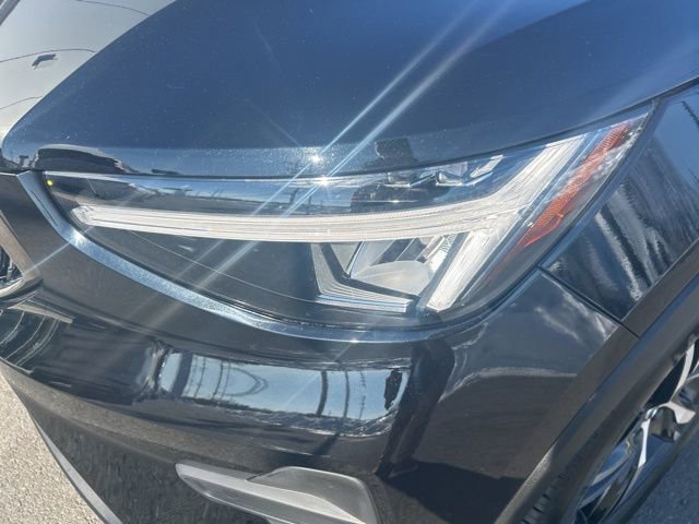 Certified 2025 Volvo XC40 B5 Core image 8