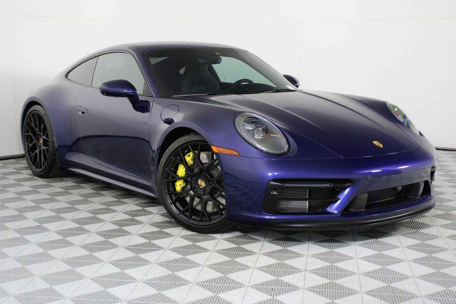 Certified 2022 Porsche 911 Carrera GTS image 9