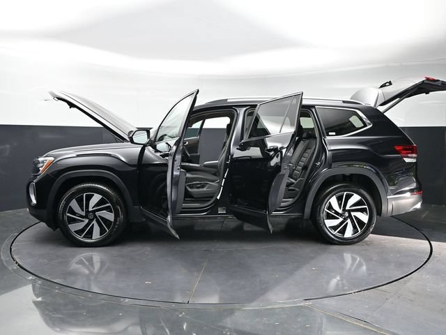 Used 2025 Volkswagen Atlas SEL AWD/4WD image 40