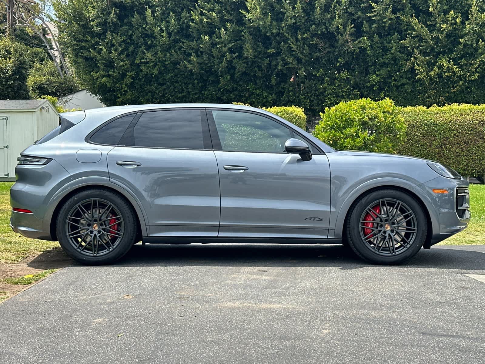 New 2026 Porsche Cayenne GTS AWD/4WD image 9