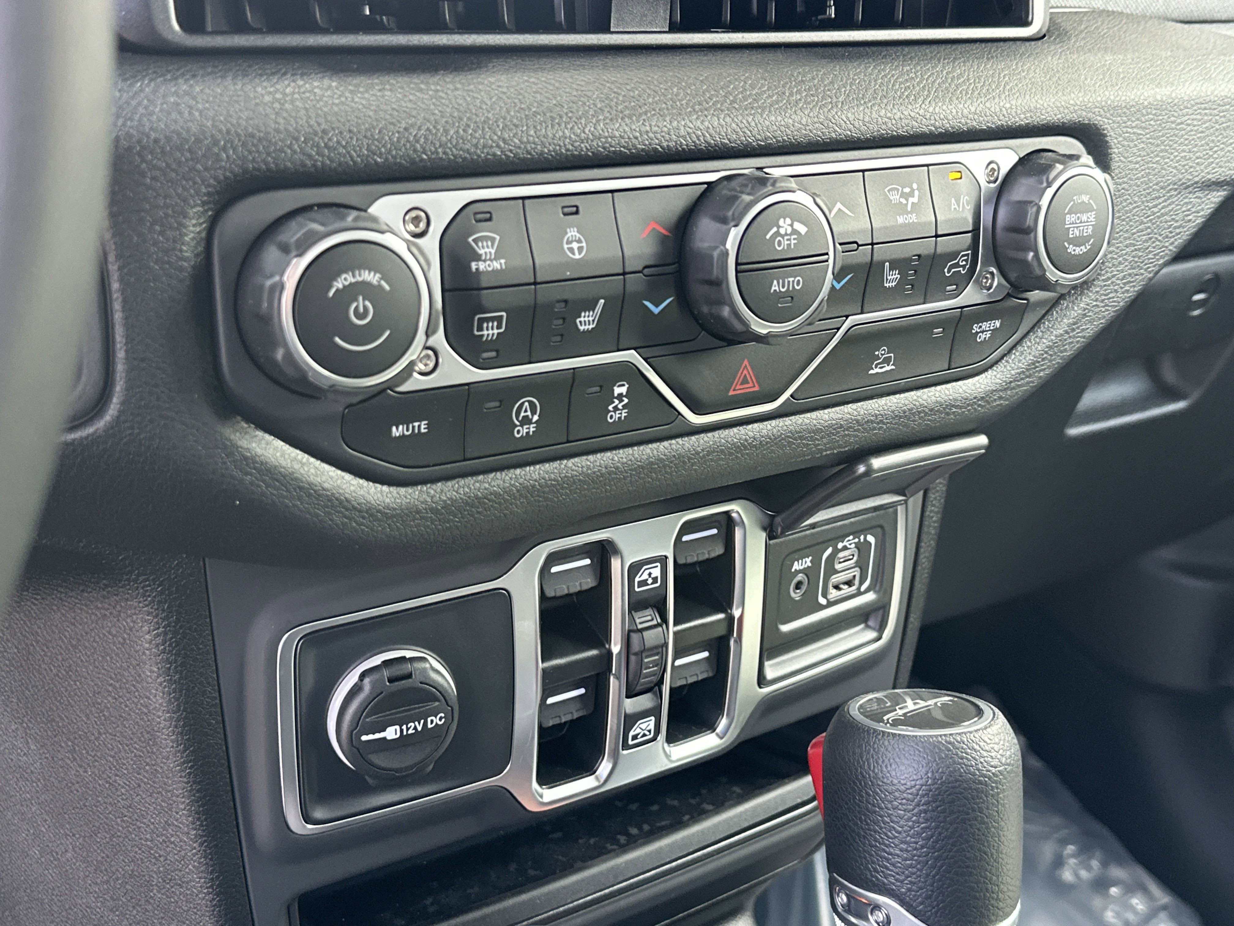 New 2025 Jeep Gladiator Sport image 6