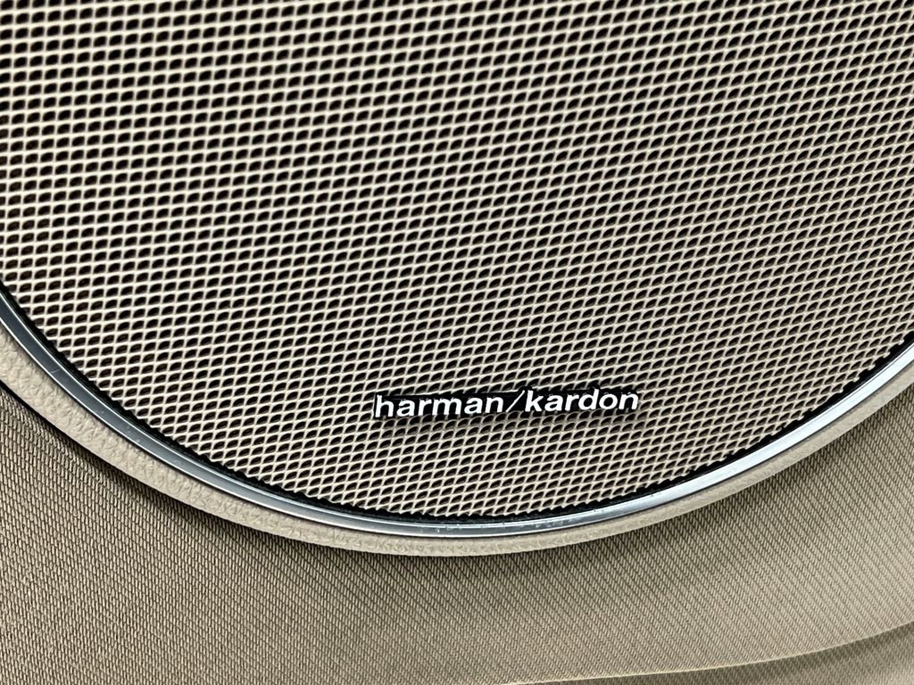 Used 2013 Mercedes-Benz C 300 4MATIC Sedan image 16