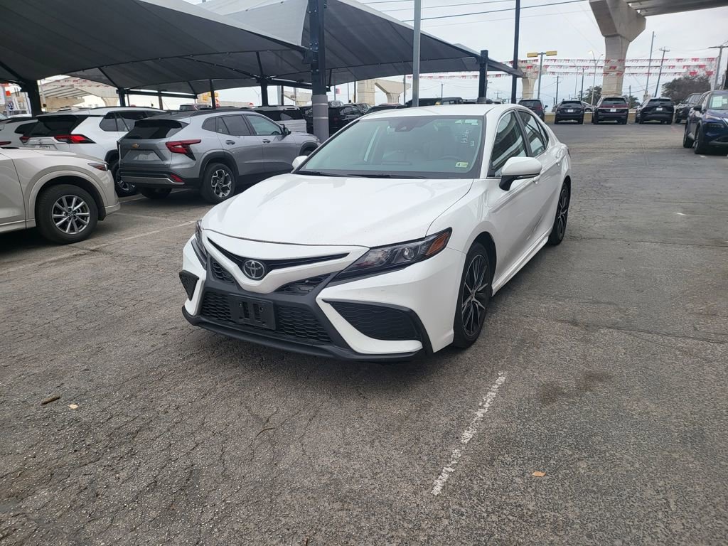 Used 2024 Toyota Camry SE