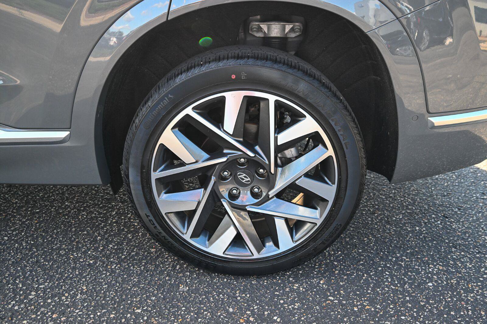 Used 2023 Hyundai Santa Fe Calligraphy AWD/4WD image 13