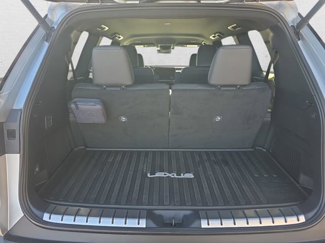 Used 2025 Lexus TX 550h AWD Plug-In Hybrid w/ Technology Package image 13