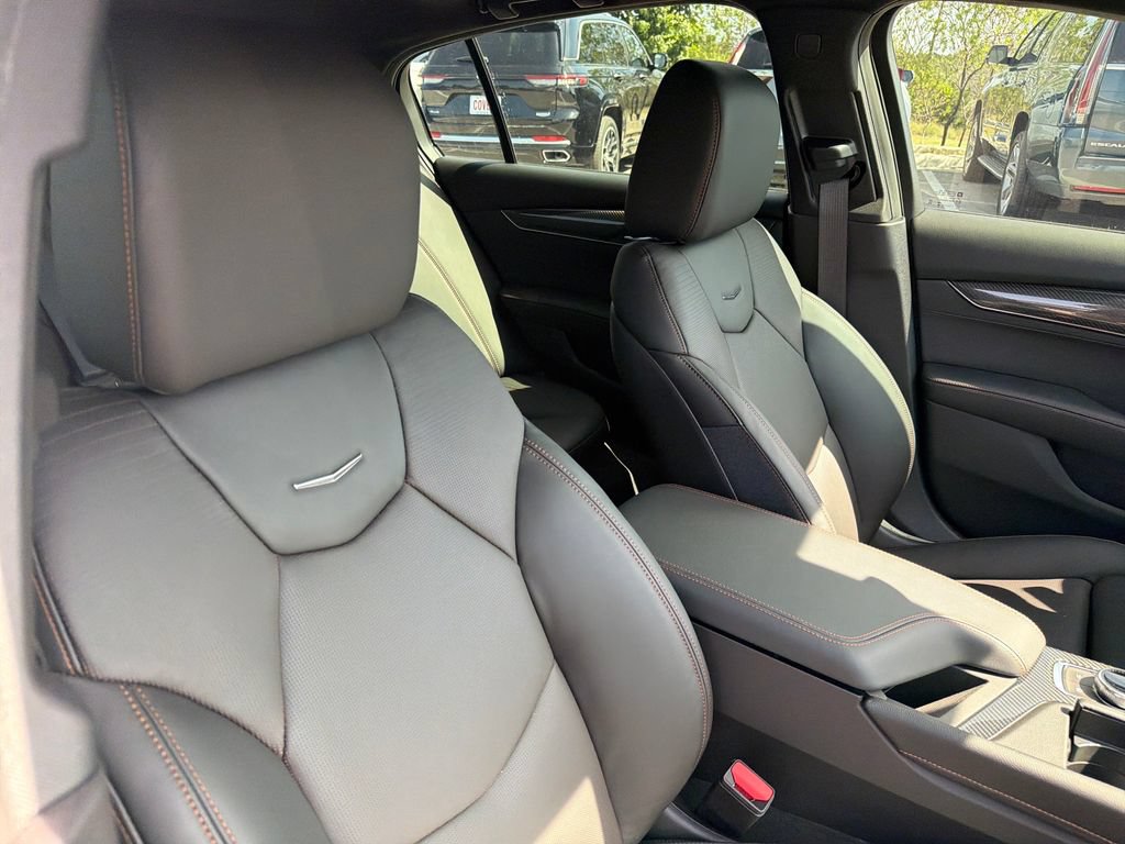 New 2026 Cadillac CT5 Sport w/ Technology Package RWD image 38