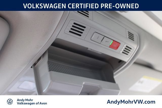 Used 2025 Volkswagen Jetta SE FWD image 44
