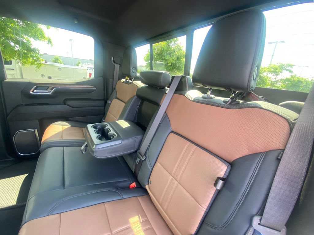 Used 2023 Chevrolet Silverado 1500 High Country AWD/4WD image 24