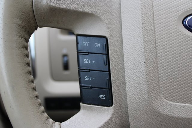 Used 2010 Ford Escape Limited image 18