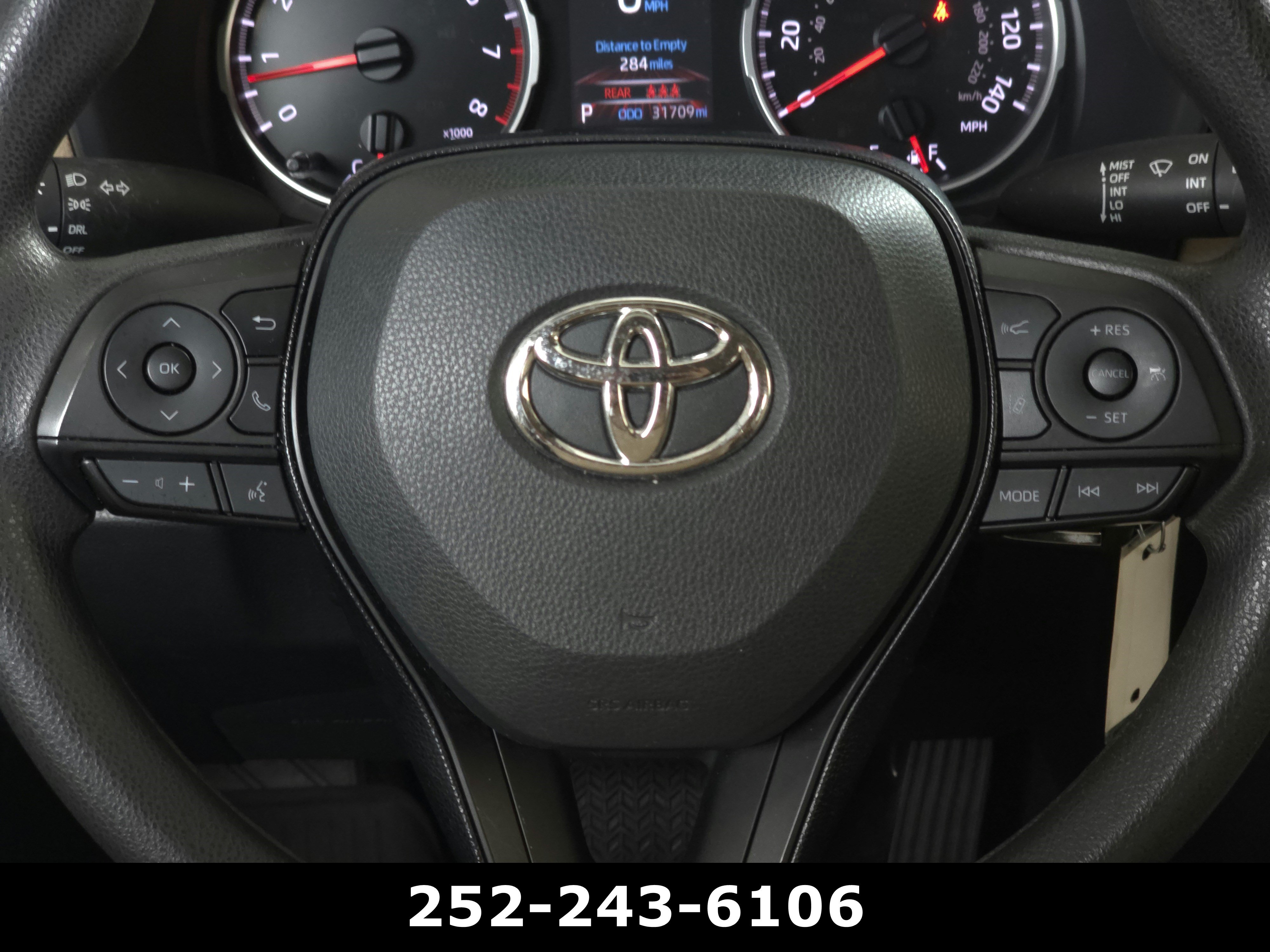 Used 2021 Toyota RAV4 LE FWD image 22