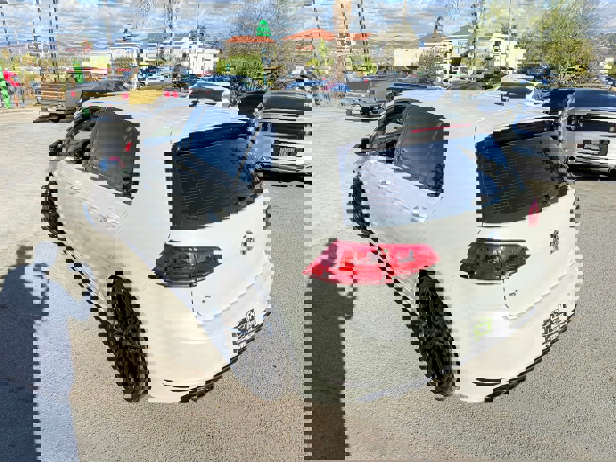 Used 2016 Volkswagen Golf R 4-Door image 5