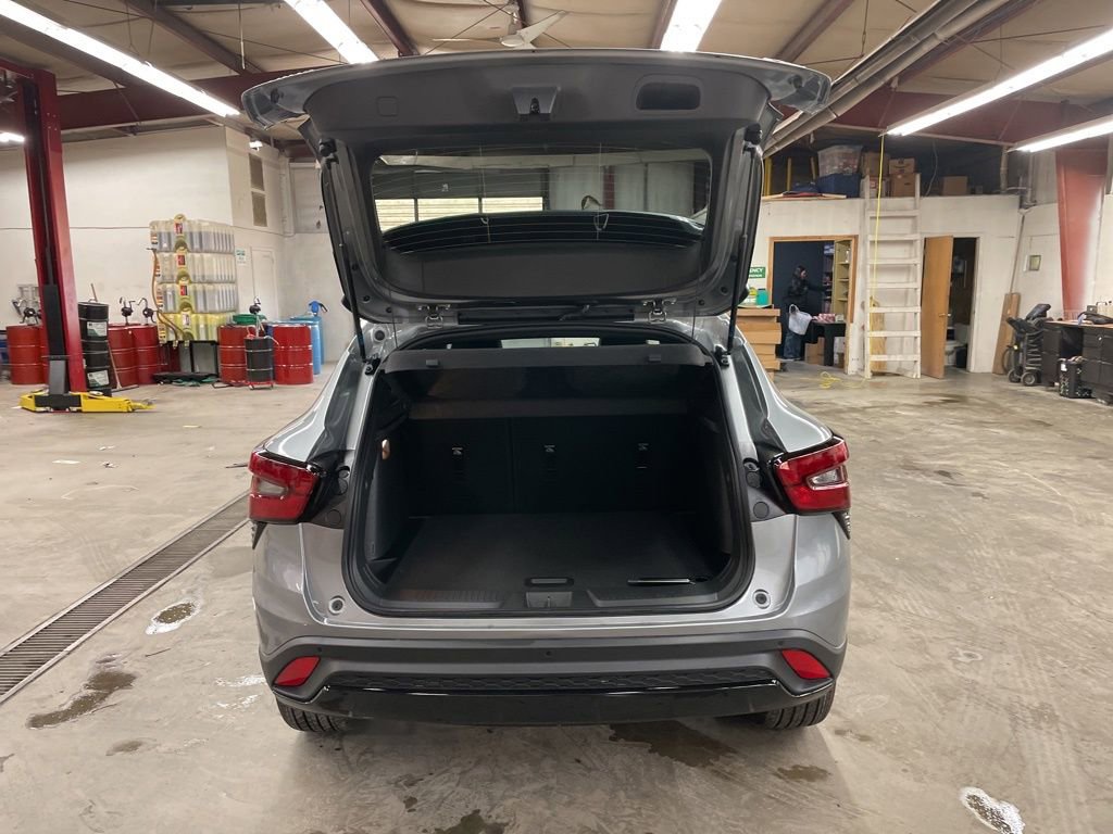 New 2026 Chevrolet Trax RS w/ Driver Confidence Package FWD image 27