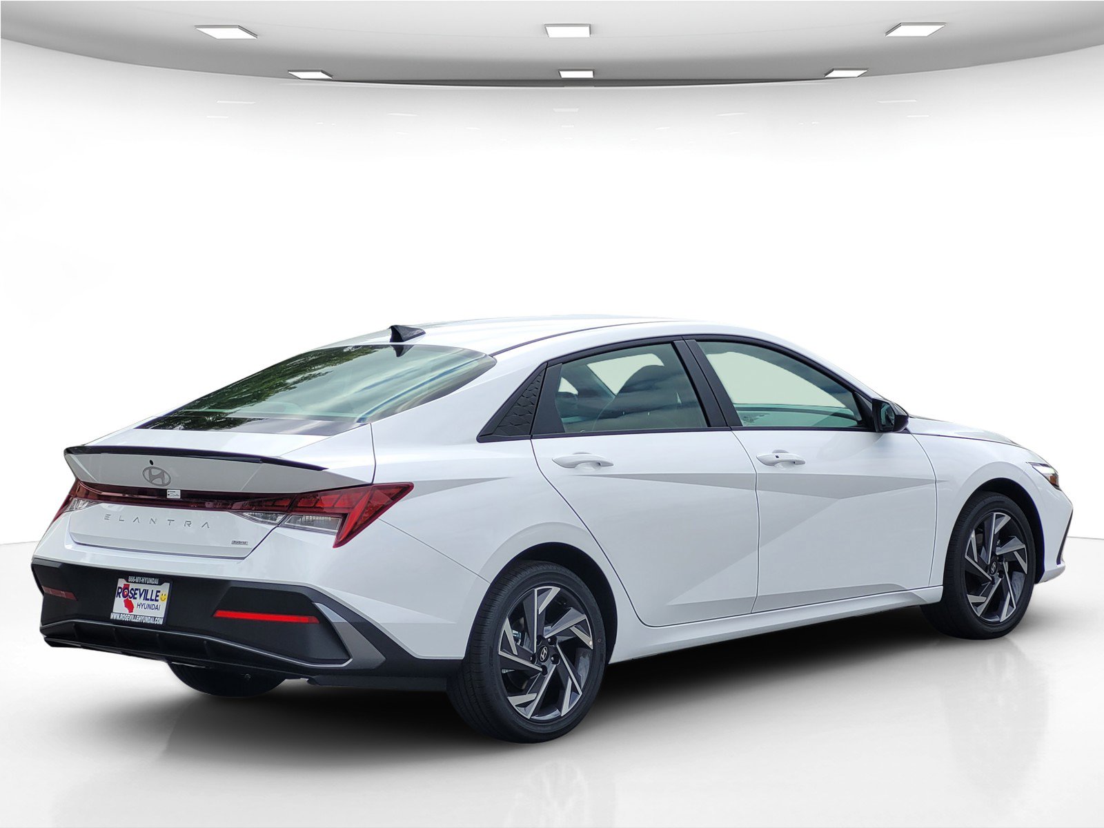 New 2025 Hyundai Elantra SEL image 9