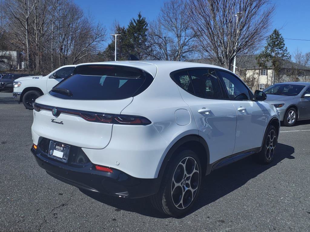 New 2025 Alfa Romeo Tonale AWD/4WD image 19