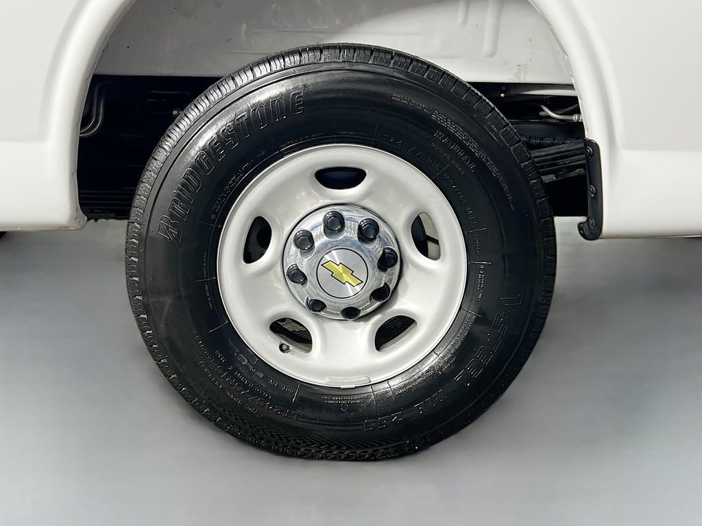 Used 2025 Chevrolet Express 3500 LT w/ LT Preferred Equipment Group RWD image 30