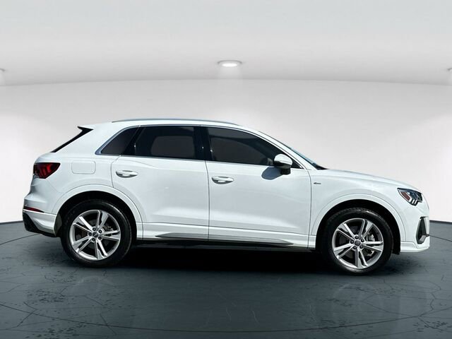 Used 2020 Audi Q3 2.0T Premium Plus AWD/4WD image 7