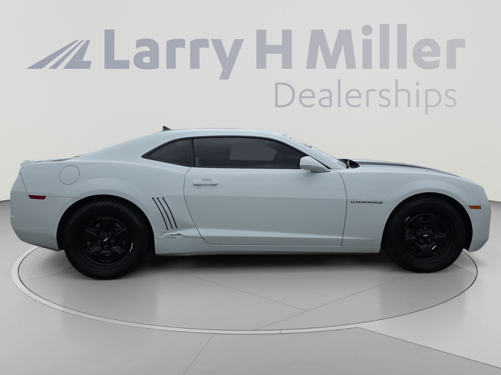 Used 2013 Chevrolet Camaro LS RWD image 6