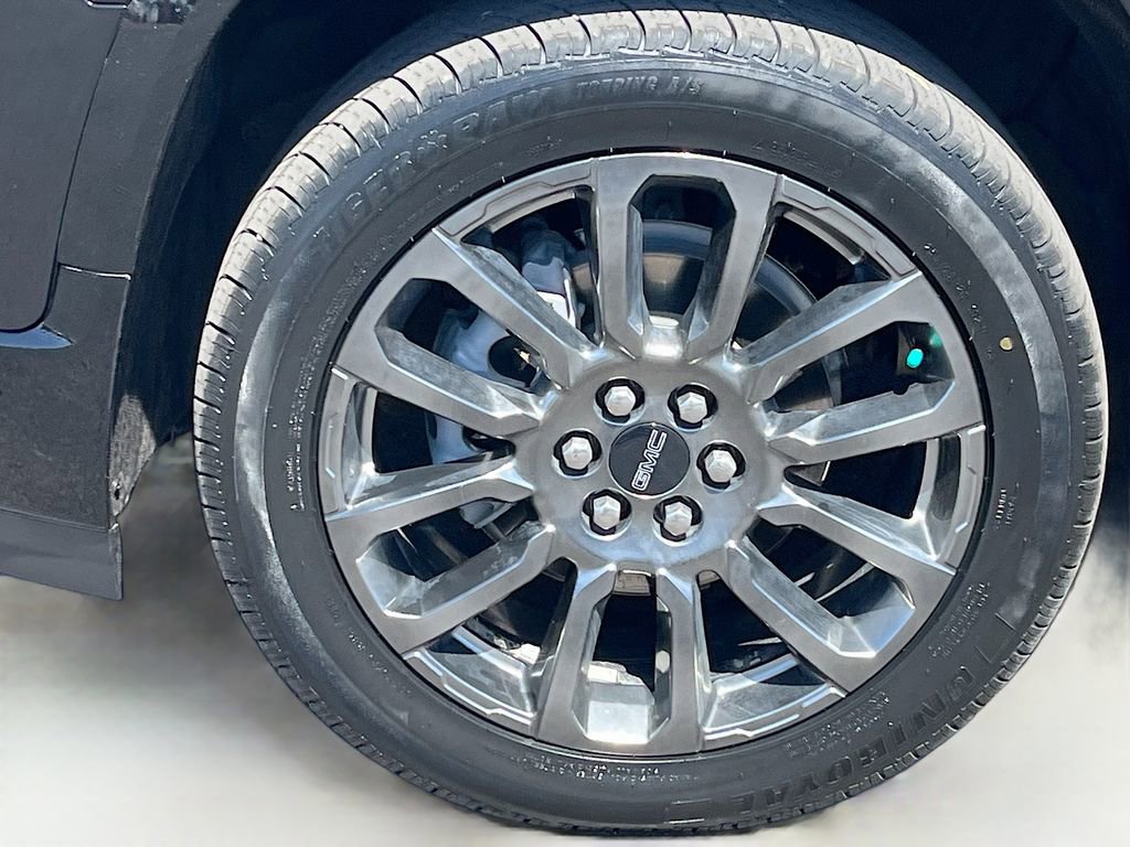 Used 2022 GMC Acadia Denali w/ Black Diamond Edition image 33