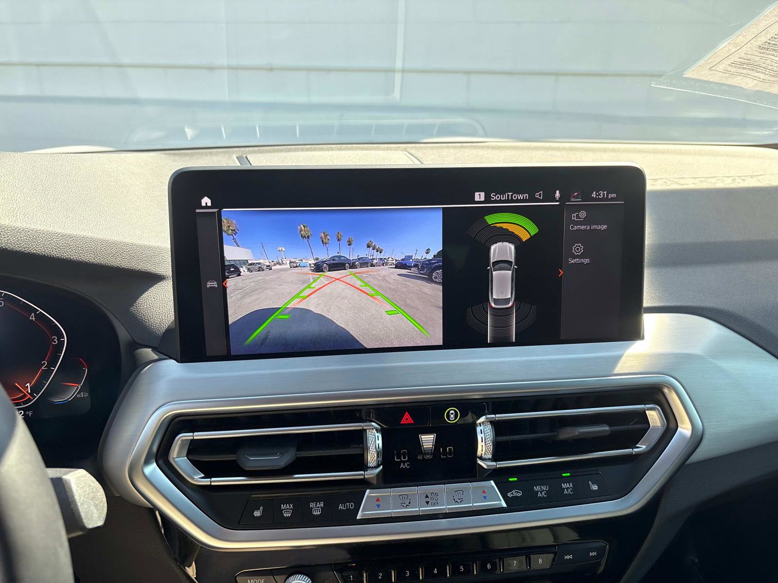 Used 2025 BMW X4 xDrive30i image 25