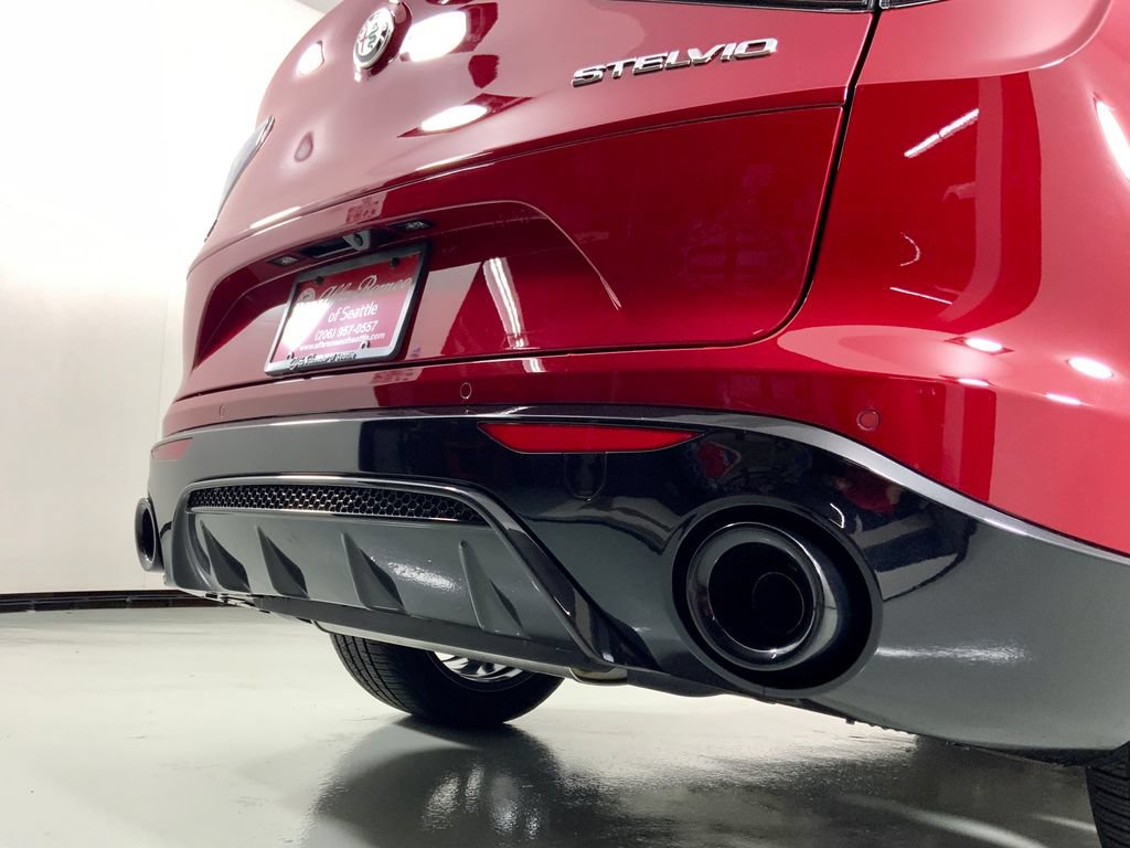 New 2026 Alfa Romeo Stelvio Sprint AWD/4WD image 13