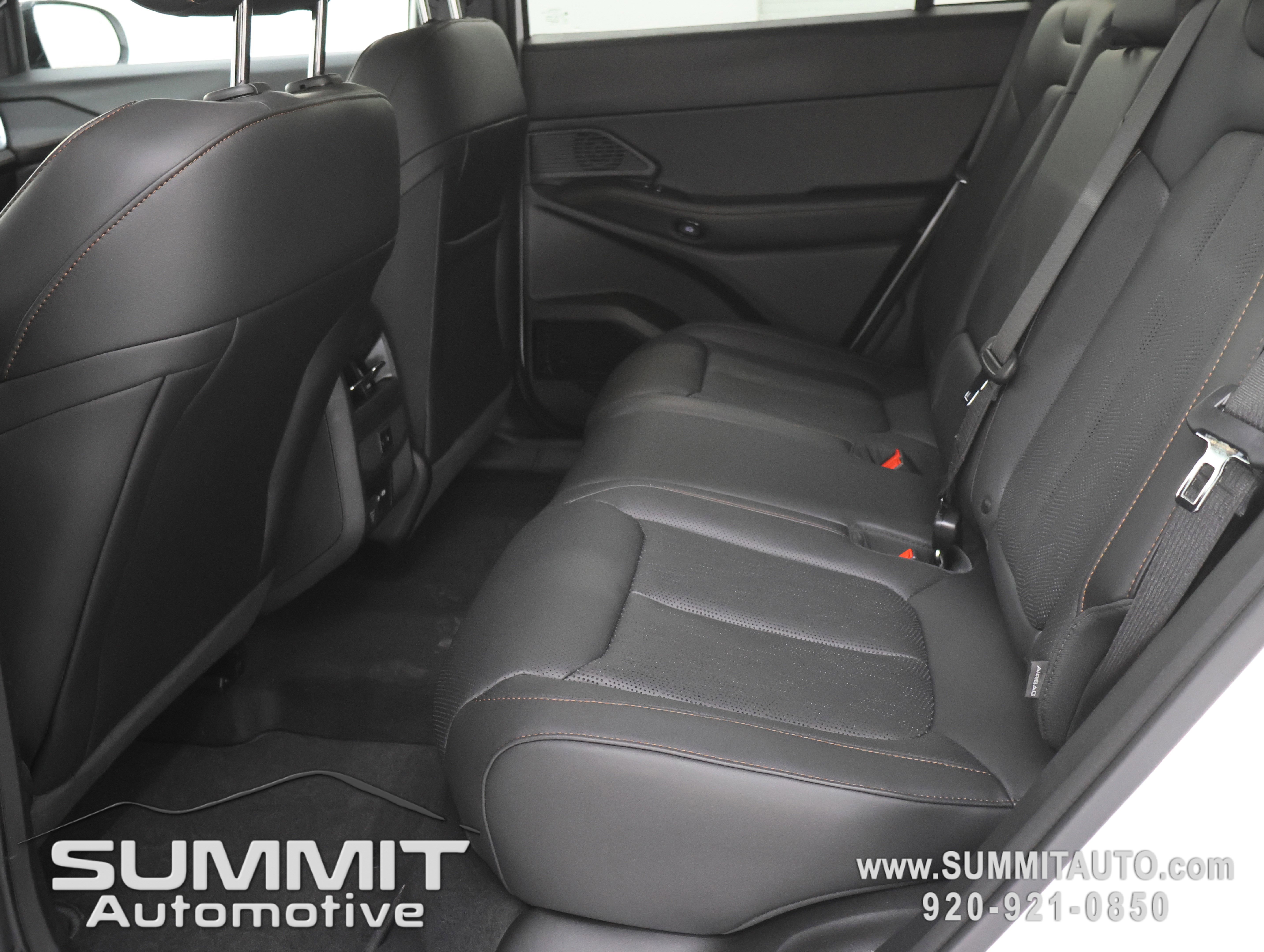 New 2026 Jeep Cherokee Overland image 9