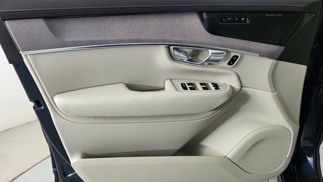New 2026 Volvo XC90 T8 Ultra w/ Lounge Package AWD/4WD image 9