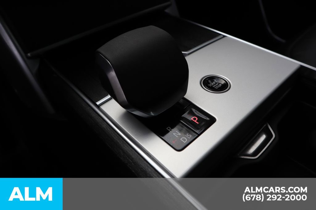 Used 2025 Land Rover Range Rover Long Wheelbase SE image 36