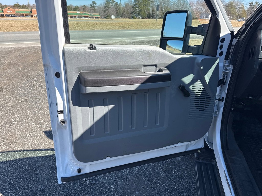 Used 2014 Ford F450 XL image 20