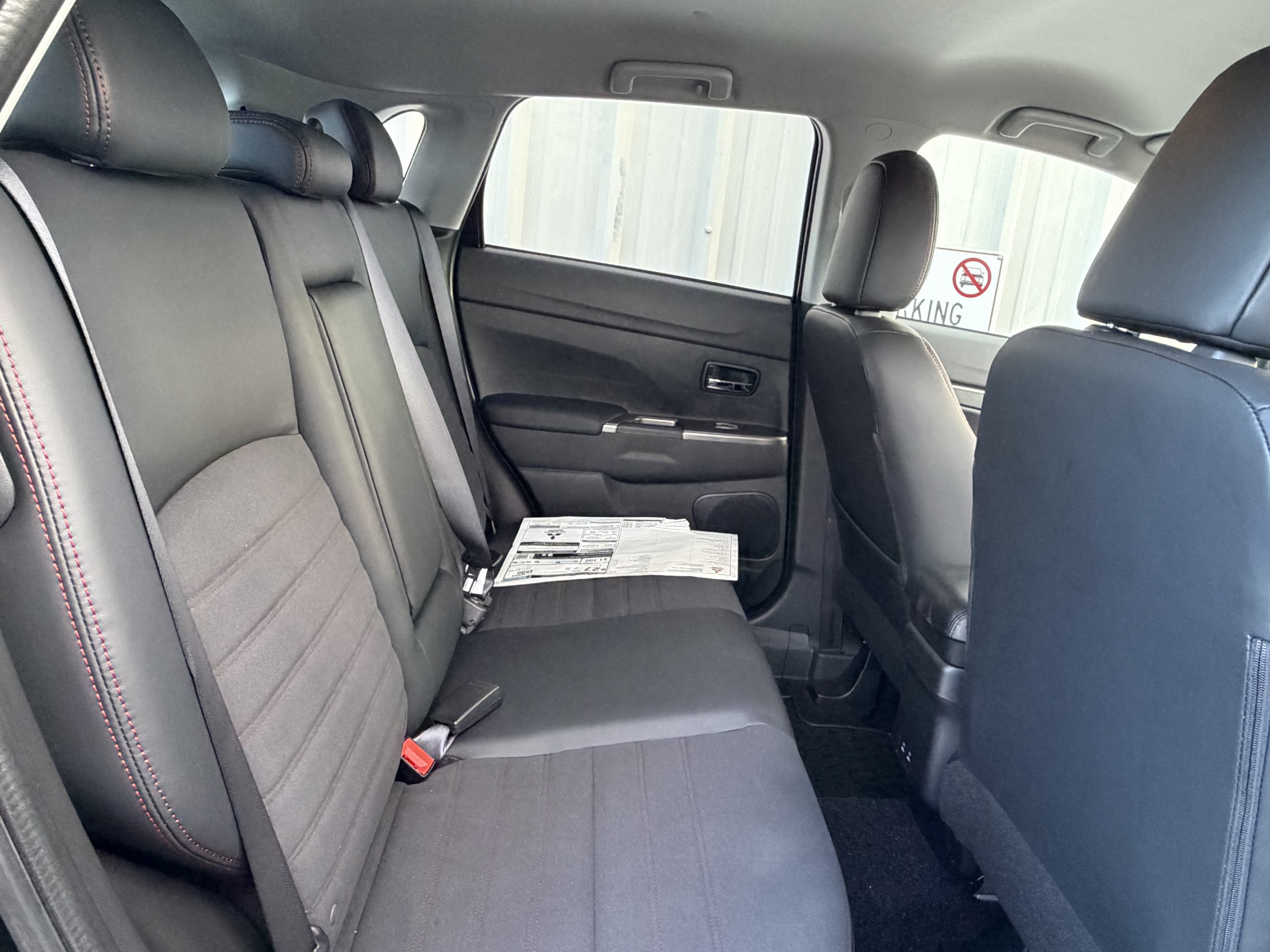 New 2027 Mitsubishi Outlander Sport SE FWD image 17