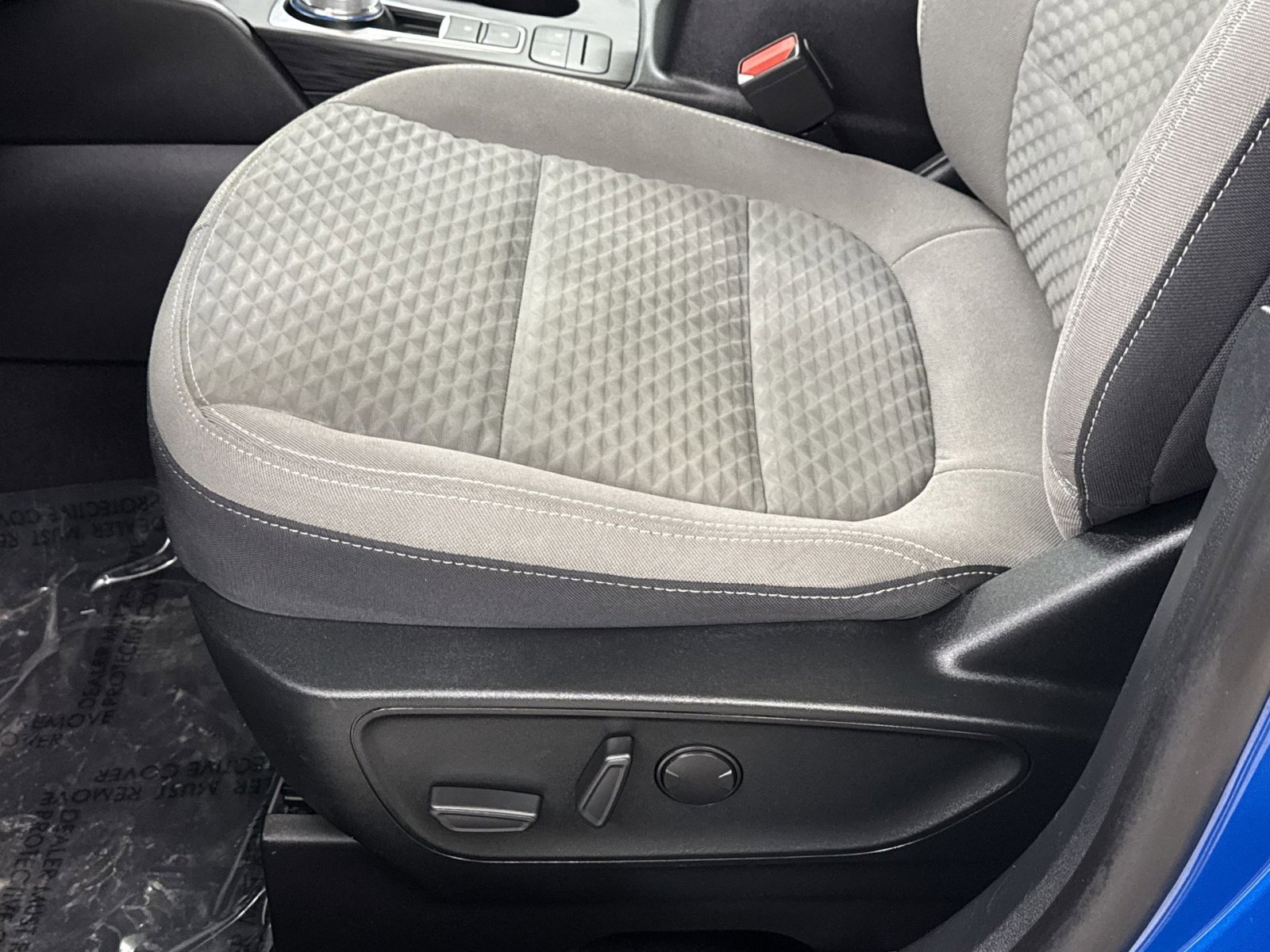 Used 2020 Ford Escape SE image 16