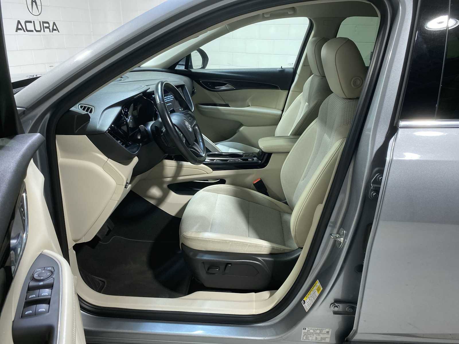 Used 2023 Buick Envision Preferred video 2