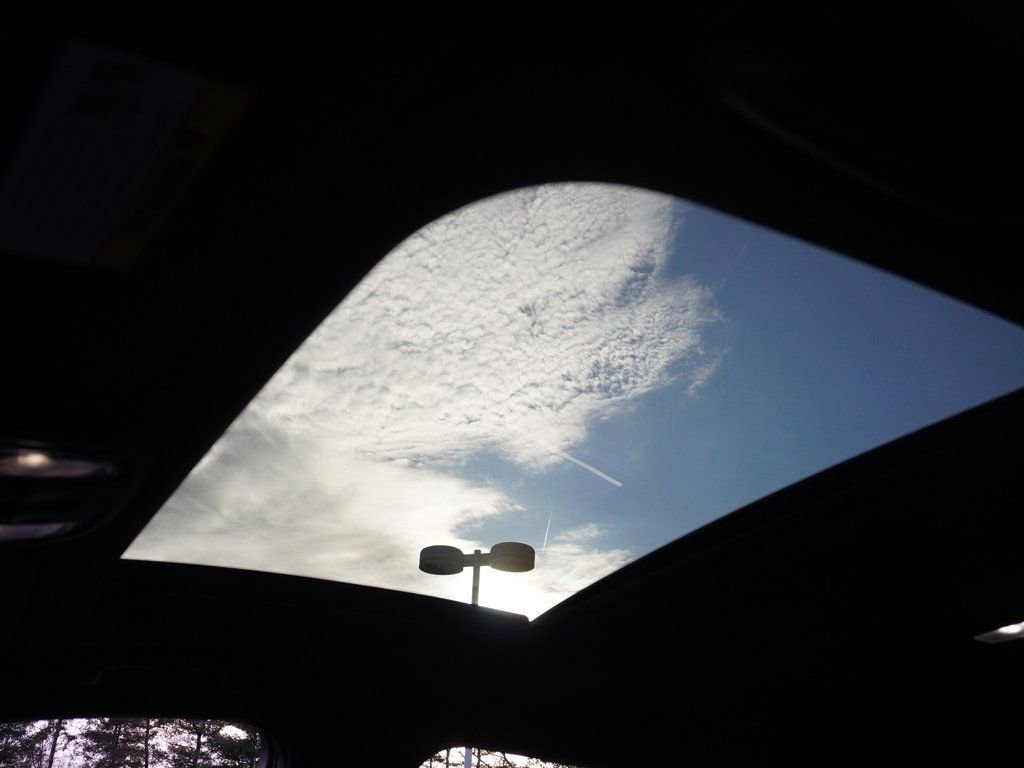 Used 2022 Kia Stinger GT2 w/ Scorpion Package image 25