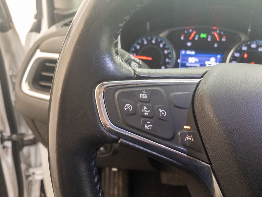 Used 2020 Chevrolet Equinox LT w/ Driver Convenience Package image 26