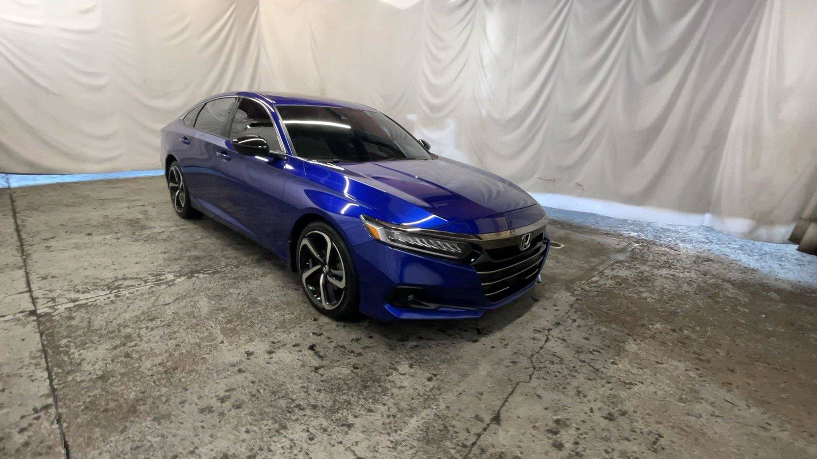 Used 2022 Honda Accord Sport image 2