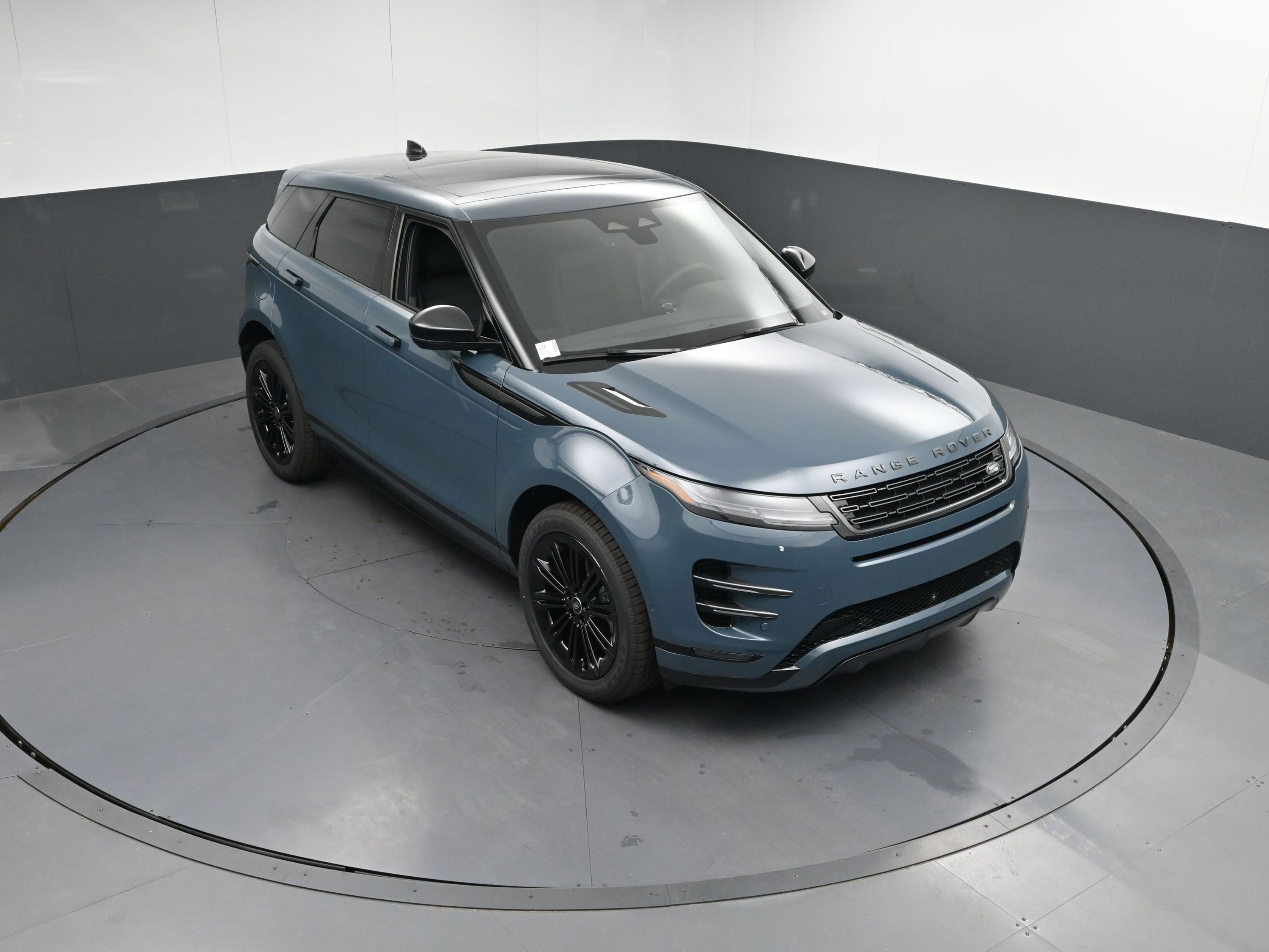 New 2026 Land Rover Range Rover Evoque Dynamic SE image 36