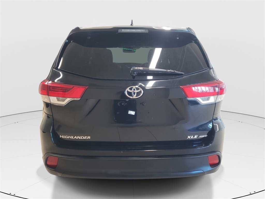Used 2019 Toyota Highlander XLE image 6