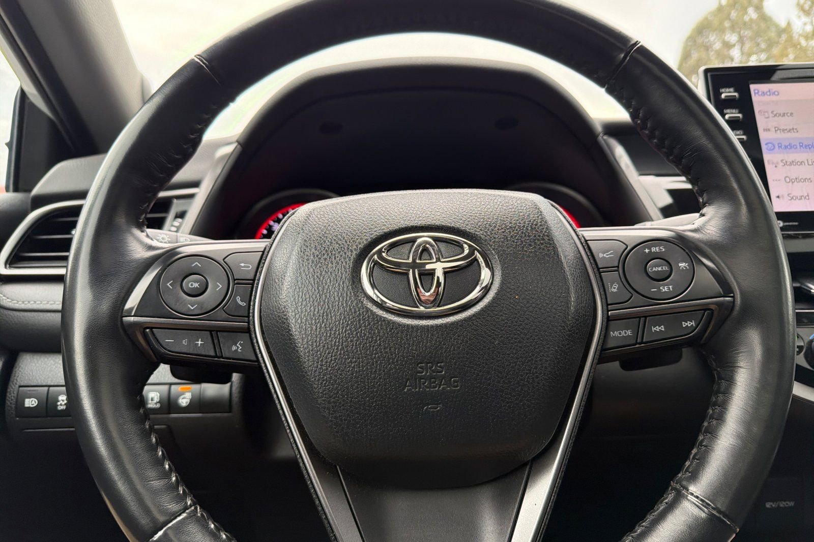 Used 2024 Toyota Camry XSE w/ Navigation Package image 23