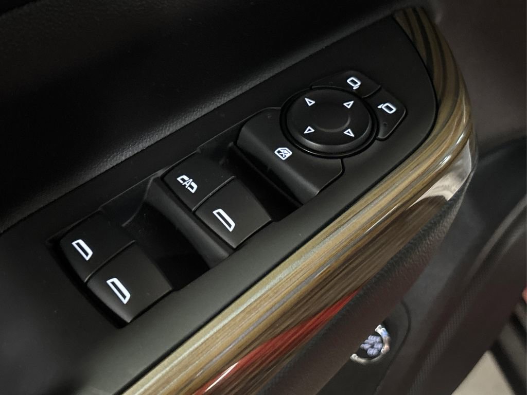 Used 2023 GMC Acadia SLE w/ Driver Convenience Package image 33