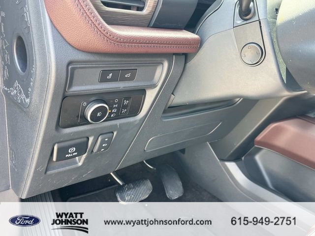 Used 2023 Ford Expedition Limited image 32