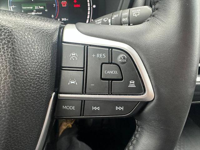 Certified 2025 Toyota Grand Highlander AWD image 23