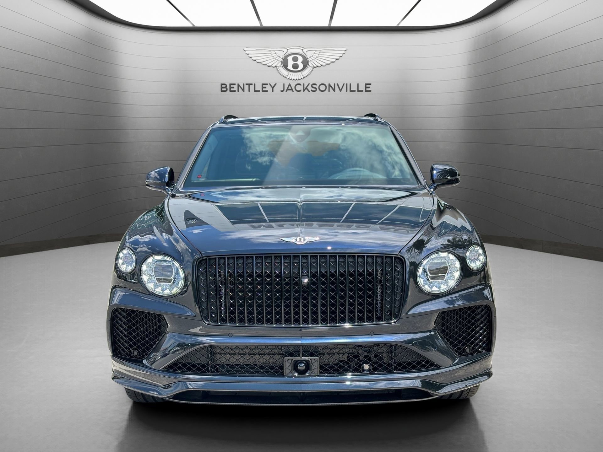 Used 2024 Bentley Bentayga image 21