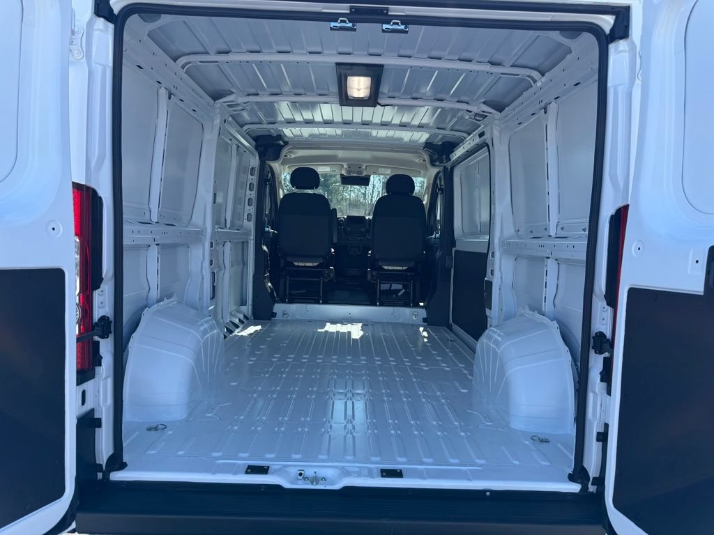 New 2026 RAM ProMaster 2500 w/ Convenience Group FWD image 23